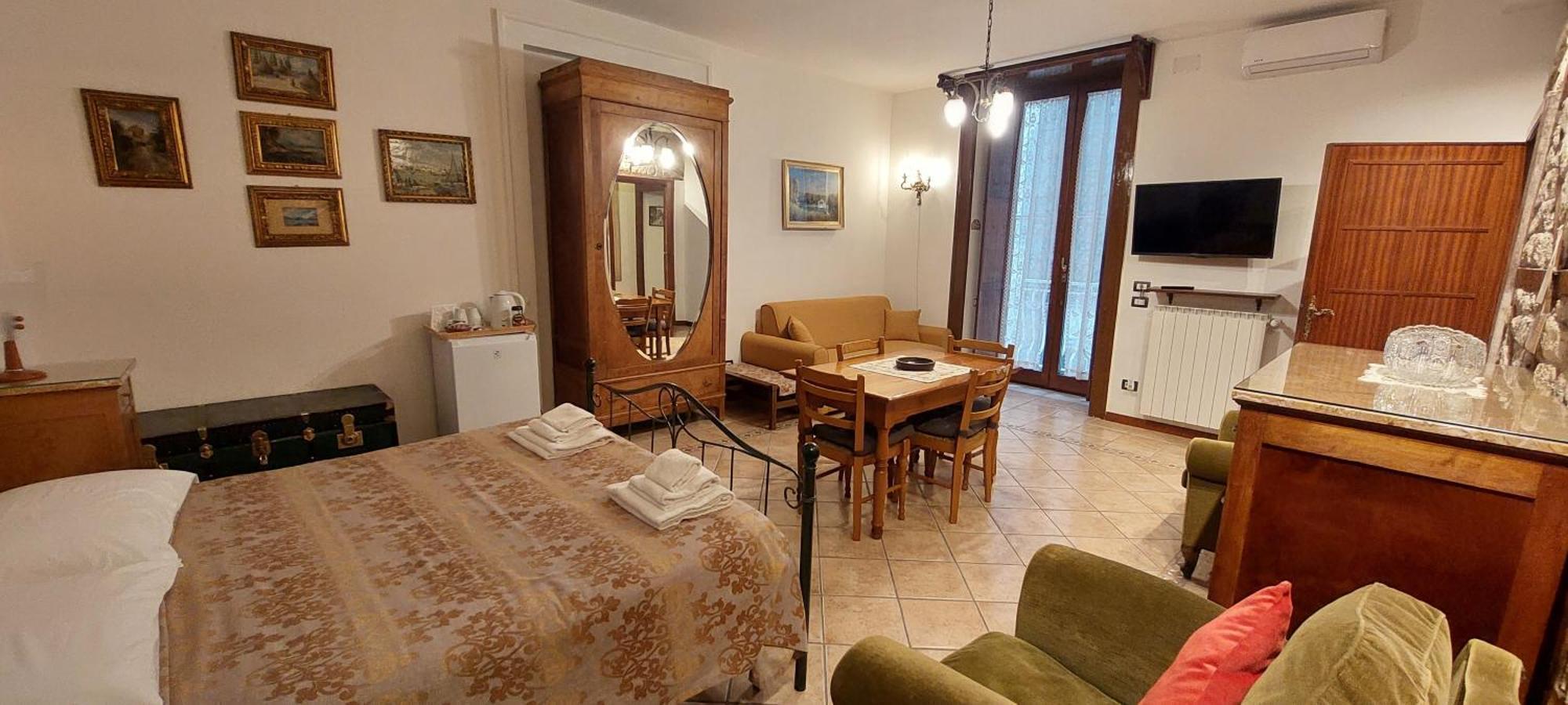 Отель Casa Cesira Incentro Неаполь Экстерьер фото